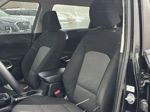 Used 2020 Kia Soul LX image 10