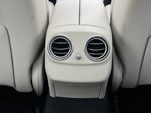 Used 2021 Mercedes-Benz E 350 Sedan image 43