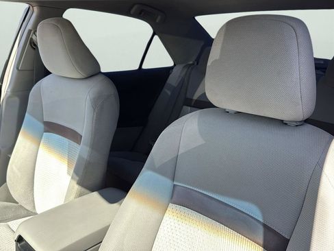 Used 2012 Toyota Camry LE image 8