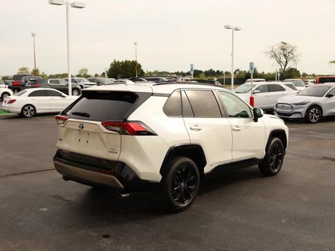 Used 2022 Toyota RAV4 SE w/ Convenience Package AWD/4WD image 5