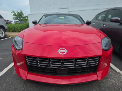 Certified 2025 Nissan Z Performance w/ Floor Mat Package RWD image 7