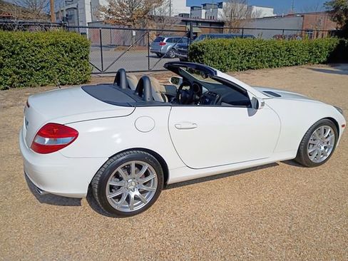 Used 2005 Mercedes-Benz SLK 350 image 18