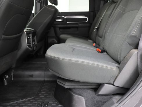 Used 2021 RAM 2500 Big Horn w/ Level B Equipment Group image 9