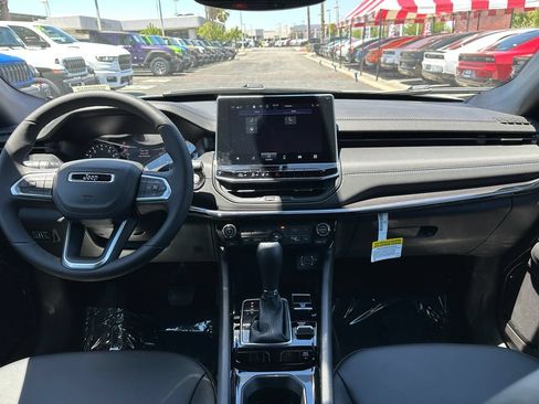 New 2026 Jeep Compass Latitude AWD/4WD image 20