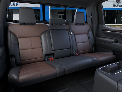 New 2026 Chevrolet Silverado 1500 High Country w/ Technology Package AWD/4WD image 17