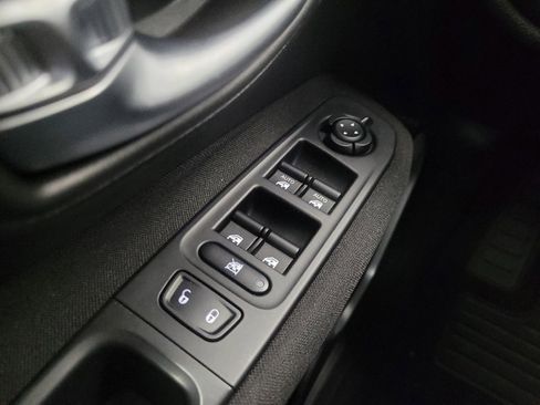 Used 2019 Jeep Renegade Latitude AWD/4WD image 27