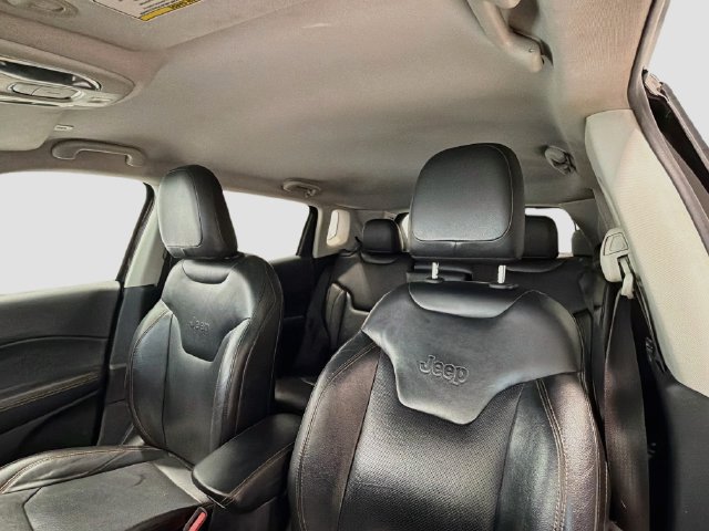 Used 2018 Jeep Compass Limited w/ Navigation Group AWD/4WD image 15