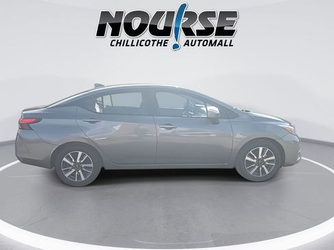 Used 2025 Nissan Versa SV image 9