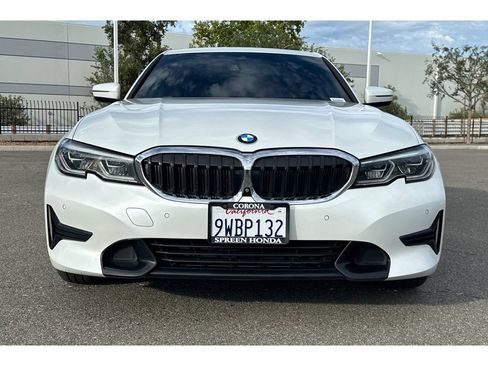 Used 2019 BMW 330i Sedan w/ Premium Package RWD image 9