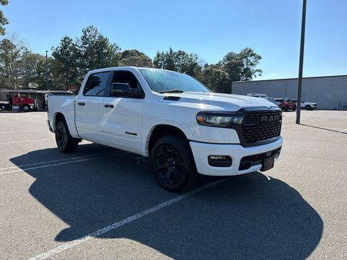 Used 2025 RAM 1500 Big Horn AWD/4WD image 4