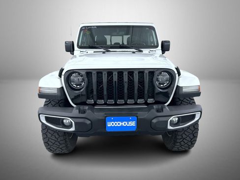 Used 2020 Jeep Gladiator Overland image 2