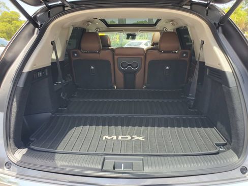Certified 2025 Acura MDX FWD w/ Technology Package image 8