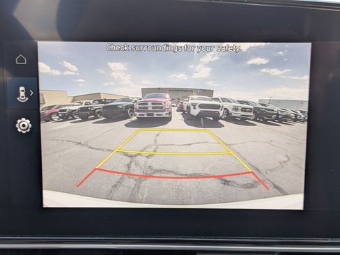 Certified 2025 Hyundai Elantra SEL FWD image 28