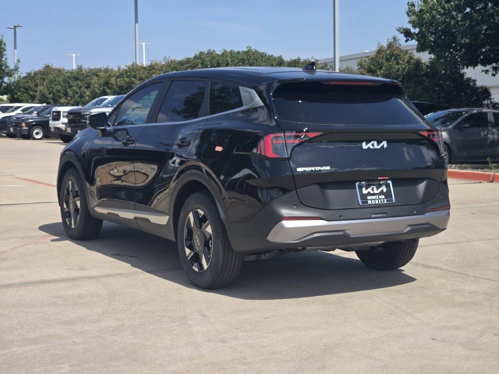 New 2026 Kia Sportage LX w/ LX Convenience Package FWD image 3