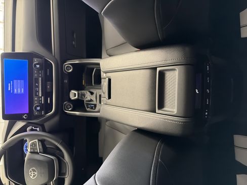 New 2026 Toyota Grand Highlander XLE AWD/4WD image 15