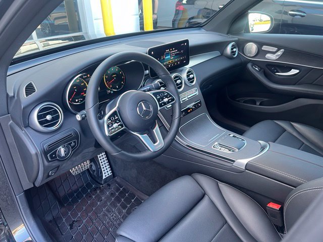 Used 2021 Mercedes-Benz GLC 300 4MATIC image 21