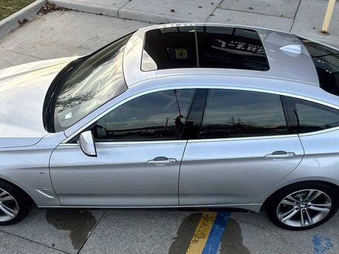 Used 2018 BMW 330i Gran Turismo xDrive image 11