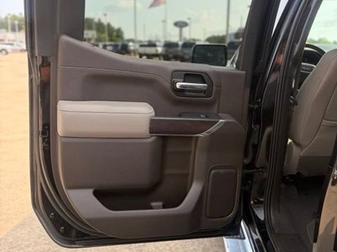 Used 2019 GMC Sierra 1500 SLT w/ SLT Premium Plus Package RWD image 20