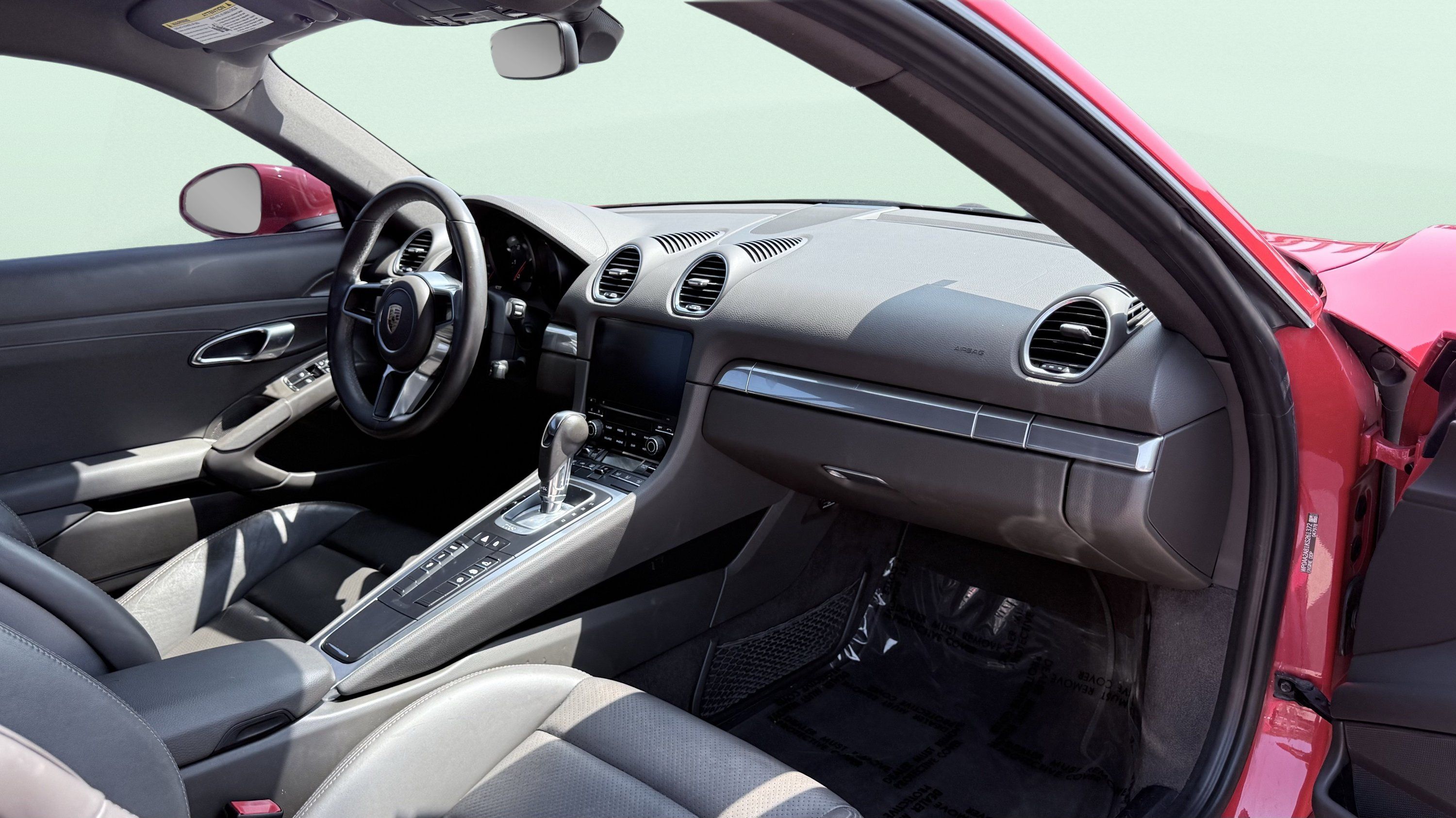 Used 2019 Porsche 718 Cayman RWD image 34