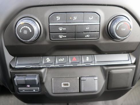 Used 2020 Chevrolet Silverado 1500 Custom Trail Boss w/ Custom Convenience Package image 24