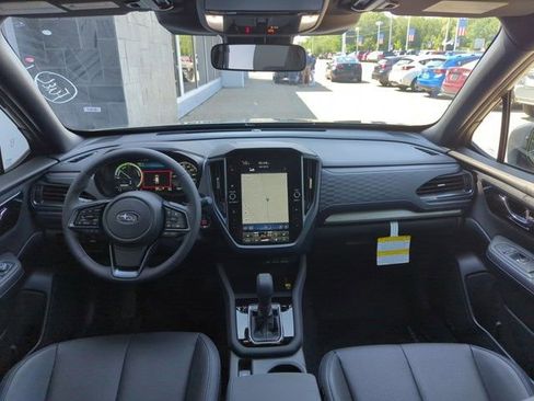 Used 2025 Subaru Forester Limited image 17