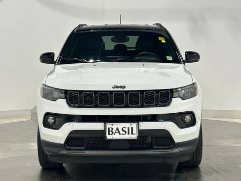 Used 2026 Jeep Compass Limited AWD/4WD image 9