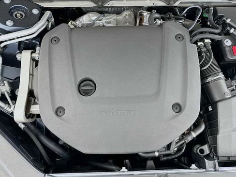 New 2026 Volvo XC90 B6 Plus w/ Protection Package image 29