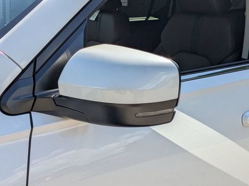 New 2026 Honda Pilot Touring image 12