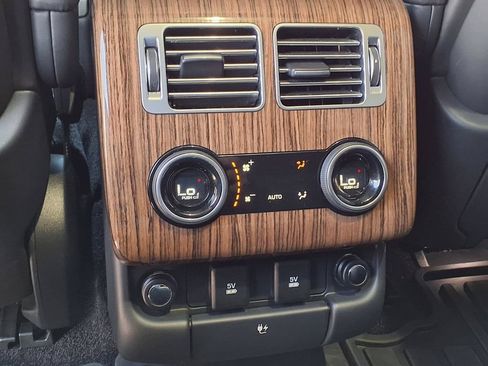 Used 2019 Land Rover Range Rover HSE AWD/4WD image 16