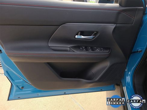 Certified 2025 Nissan Kicks SR w/ Interior Electronics Package image 18