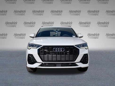 New 2025 Audi Q3 2.0T Premium image 3