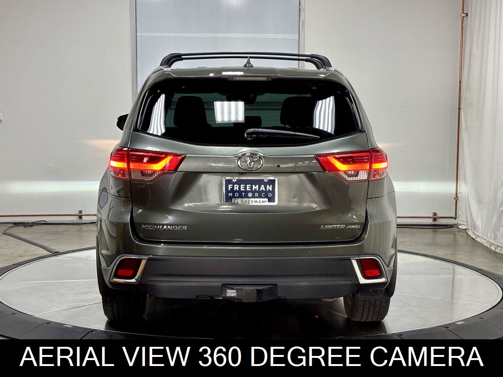 Used 2019 Toyota Highlander Limited Platinum AWD/4WD image 8