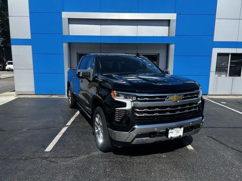 New 2026 Chevrolet Silverado 1500 LTZ w/ LTZ Premium Package image 3