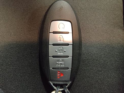 Used 2025 Nissan Altima 2.5 S FWD image 32