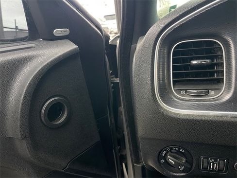 Used 2015 Dodge Charger SXT image 14