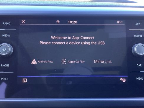 Used 2023 Volkswagen Taos SE w/ Panoramic Sunroof Package FWD image 17