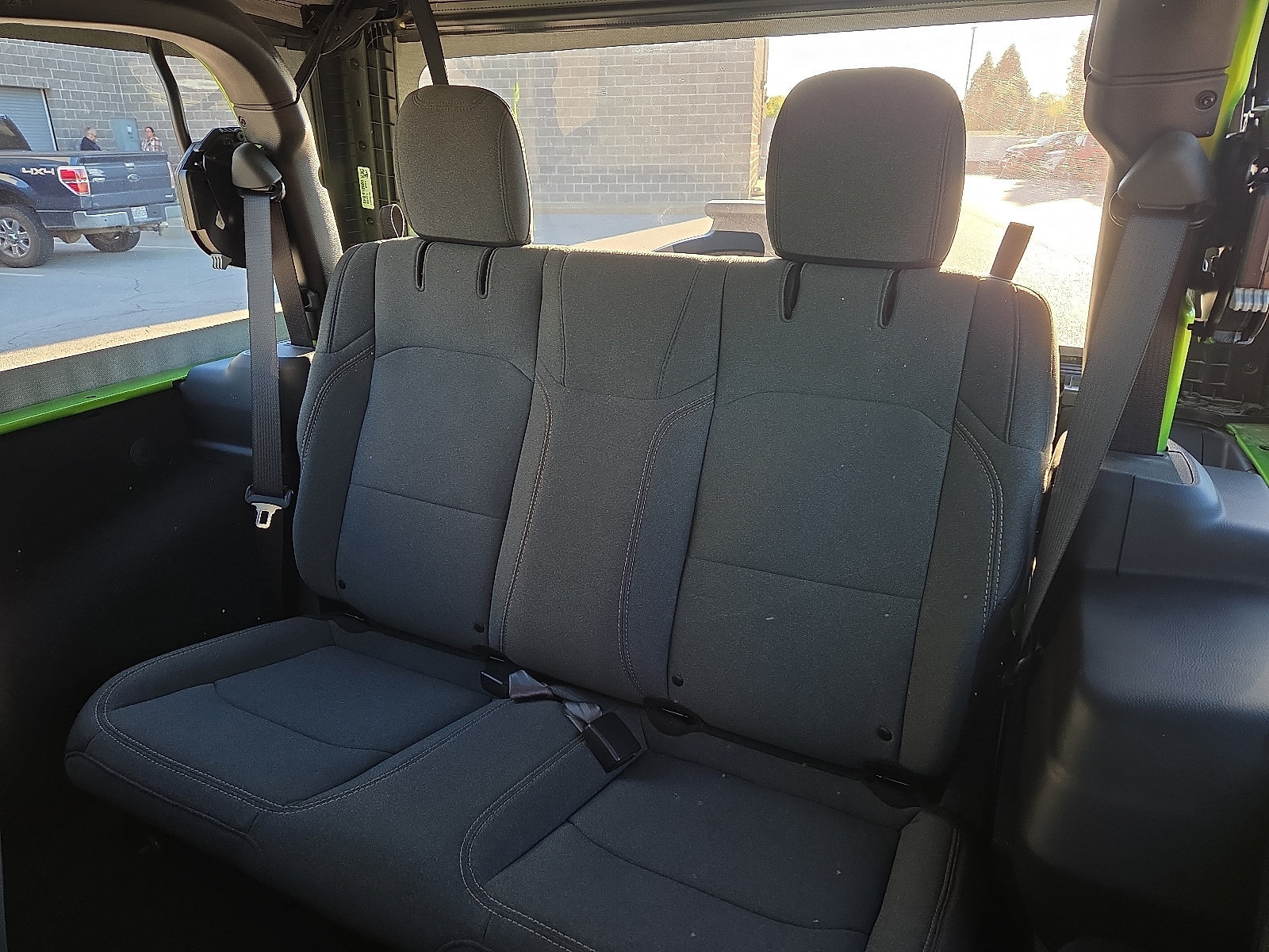 Used 2025 Jeep Wrangler Sport AWD/4WD image 9