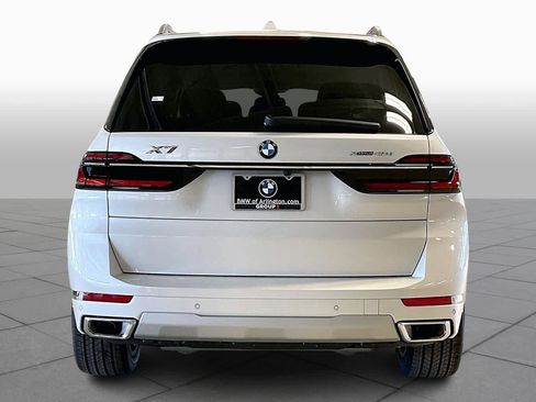 New 2026 BMW X7 xDrive40i image 4