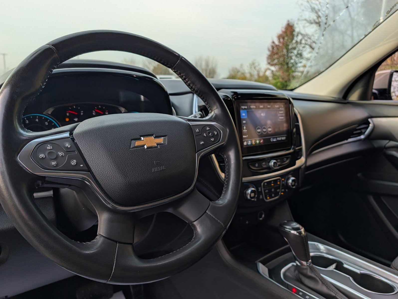 Used 2020 Chevrolet Traverse LT w/ Driver Confidence II Package AWD/4WD image 31