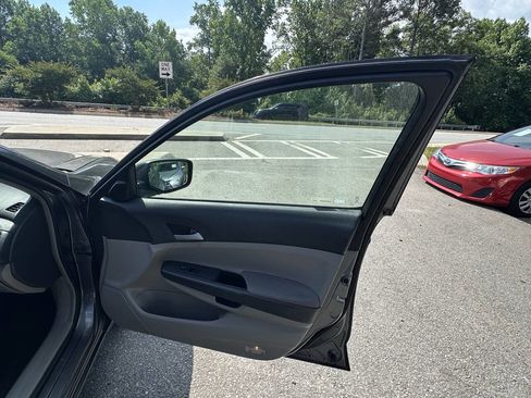 Used 2009 Honda Accord LX image 16