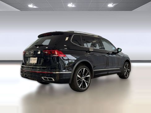 Used 2022 Volkswagen Tiguan SEL R-Line AWD/4WD image 9