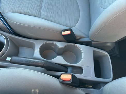 Used 2016 Hyundai Accent SE image 28