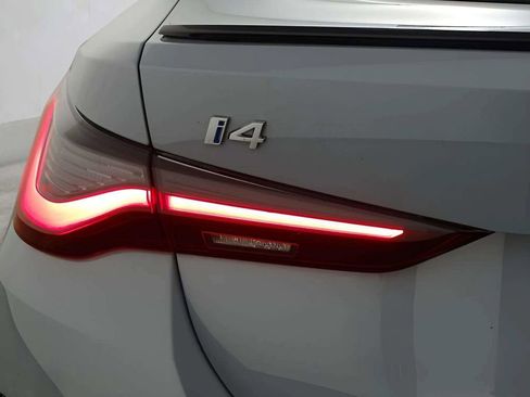 Used 2023 BMW i4 eDrive40 w/ M Sport Package image 38