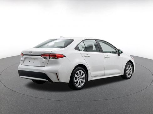 Used 2025 Toyota Corolla LE FWD image 15