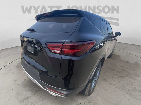 Used 2025 Chevrolet Blazer LT FWD image 9