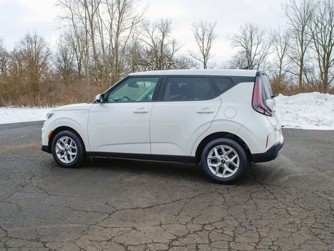 Used 2024 Kia Soul LX w/ Option Group 015 image 6