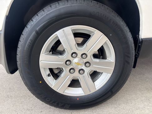 Used 2012 Chevrolet Traverse LT image 30