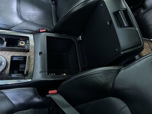 Used 2013 INFINITI QX56 4WD w/ Deluxe Touring Pkg image 25