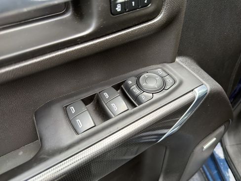 Used 2022 GMC Sierra 2500 AT4 w/ AT4 Premium Plus Package AWD/4WD image 25