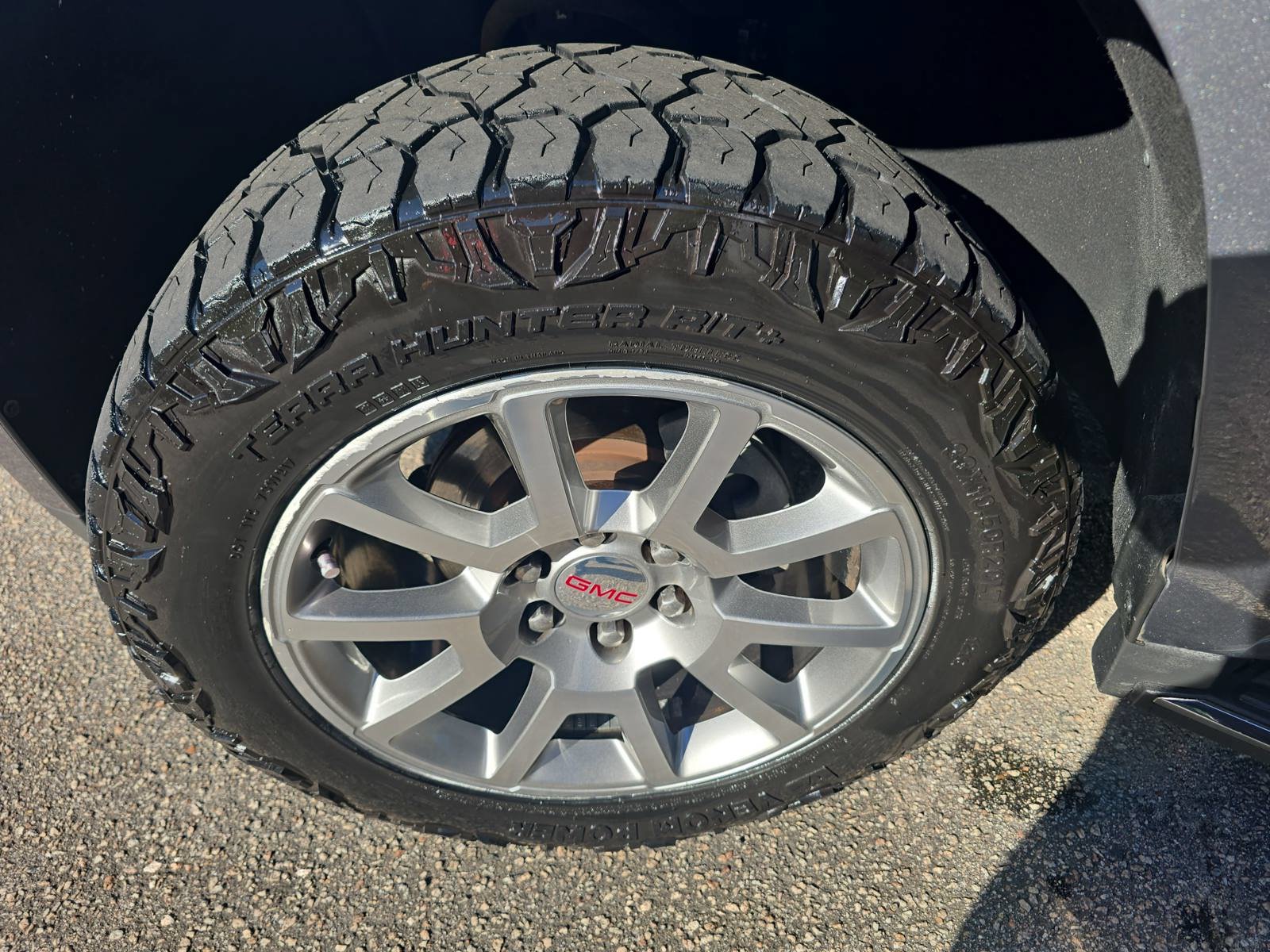 Used 2018 GMC Yukon Denali w/ Open Road Package AWD/4WD image 35